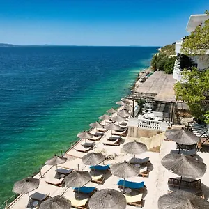 Luxury Alisja With Private 4* Saranda