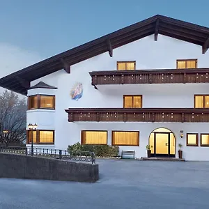 muttererhof.ischgl-hotels.net/