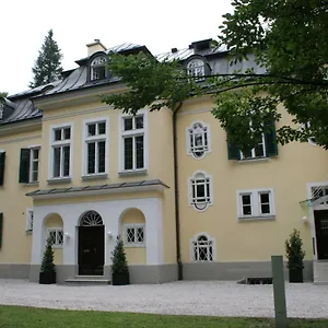 villa-trapp.saalbachhinterglemmhotels.com/